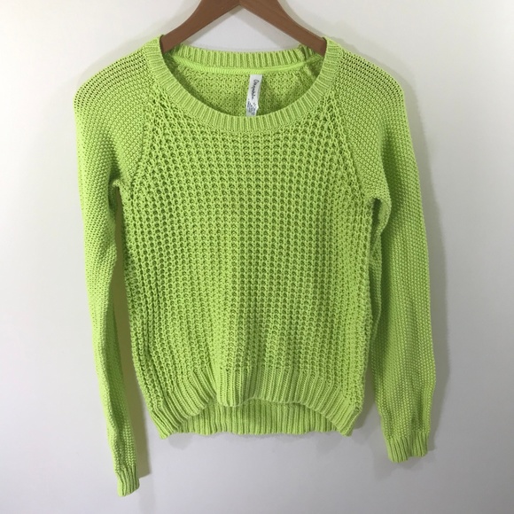 Aeropostale Lime Green Knit Sweater Size Medium Aeropostale Lime Green Knit Sweater Size Medium